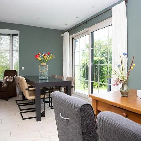 De Genderense Hoeve * Genderen