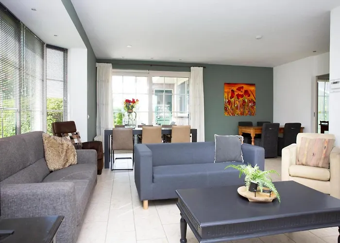 بيت للعطل De Genderense Hoeve *