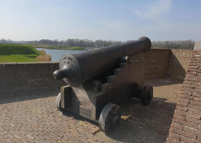 De Genderense Hoeve بيت للعطل Genderen