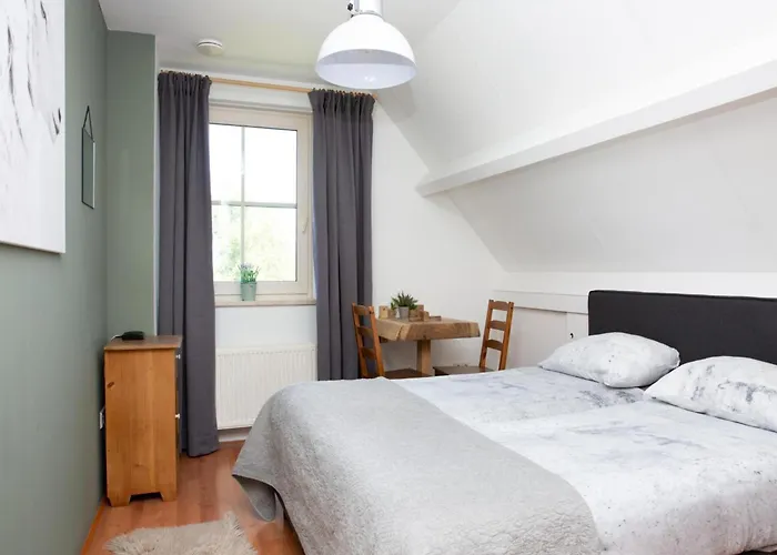 De Genderense Hoeve * Genderen