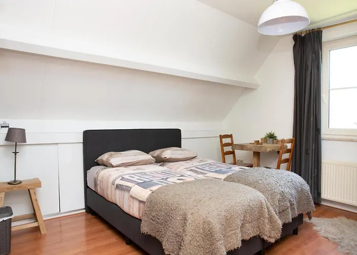 De Genderense Hoeve * Genderen