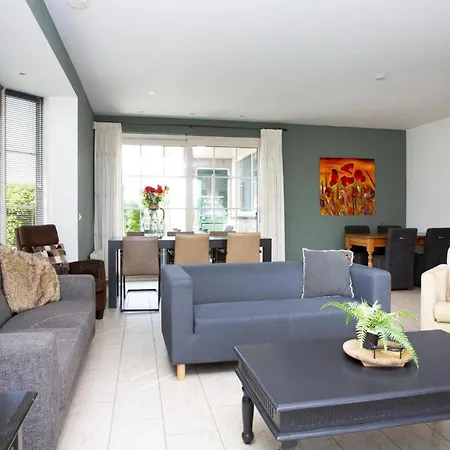 펜션 De Genderense Hoeve *