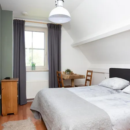 De Genderense Hoeve * Genderen