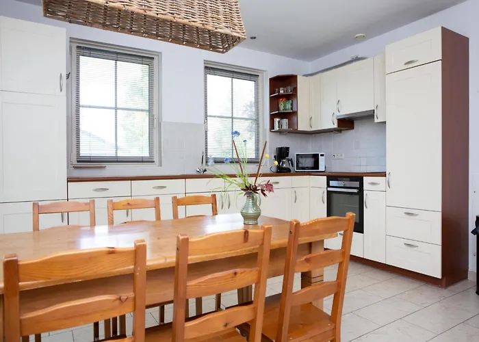 De Genderense Hoeve Genderen